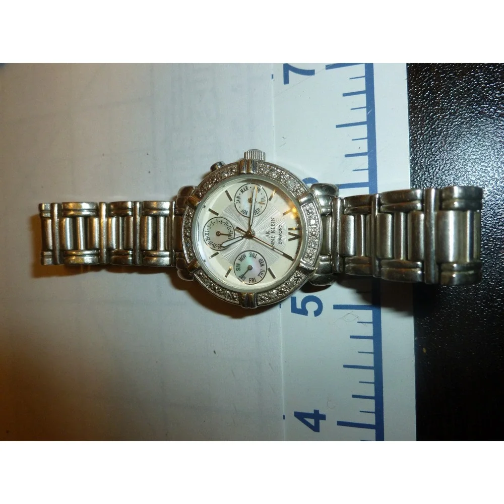 Anne Klein measurements case